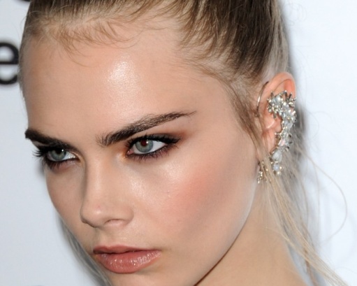 Ear-cuff, Chanel
